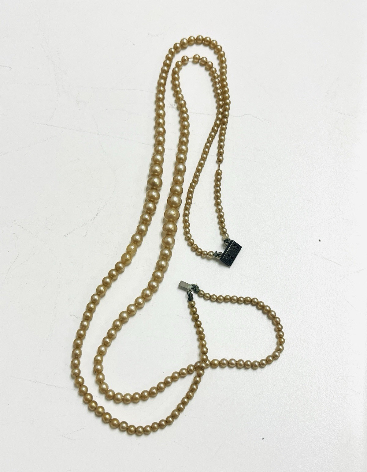 Vintage Cream faux Pearl Beaded Necklace Round w/Box Clasp