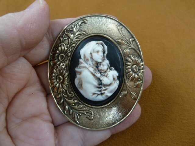 (CM192-4) MADONNA Mary Jesus black white CAMEO Pin Pendant Jewelry Christian