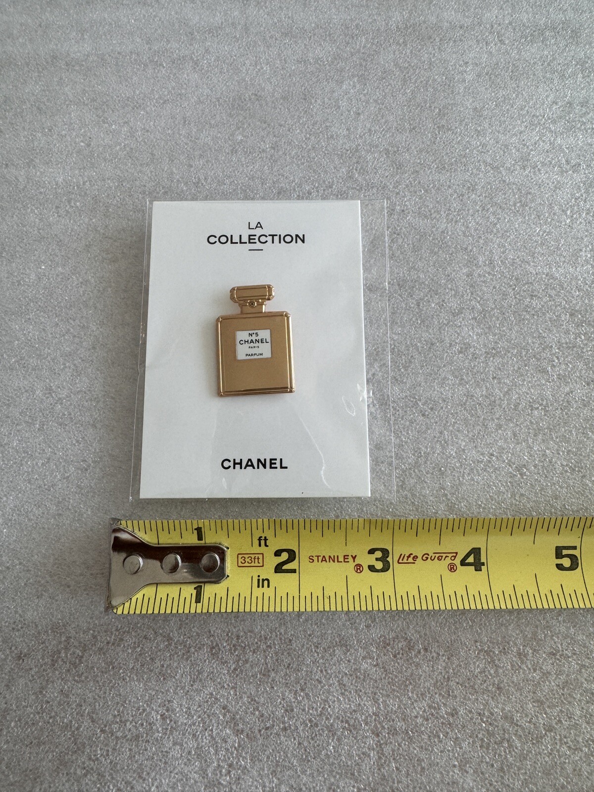 Chanel Beauté N.5 Chanel small golden brooch. Brand New. Great Collection 🥰😍