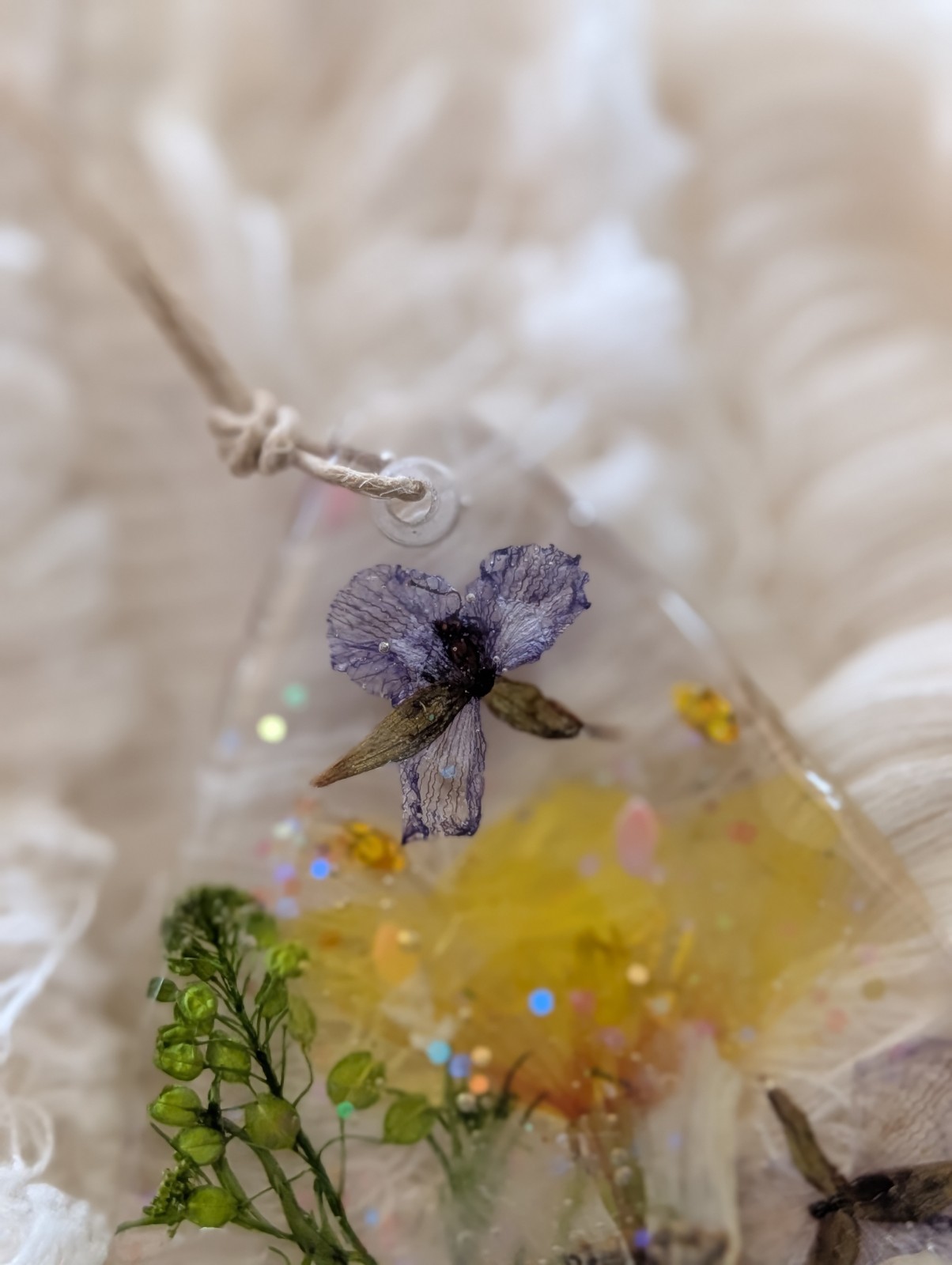 Handmade Pressed Grass Flower Resin Charm Pendant Jewelry