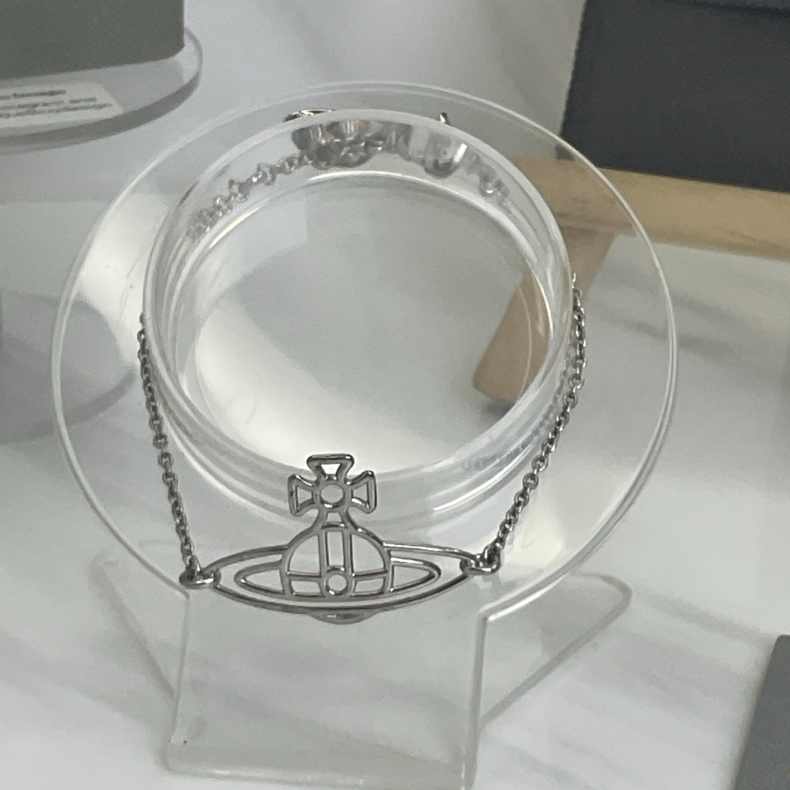 VIVIENNE WESTWOOD Thin Lines Unisex Bracelet Silver Boxed & Pouch Size: 16- 18cm