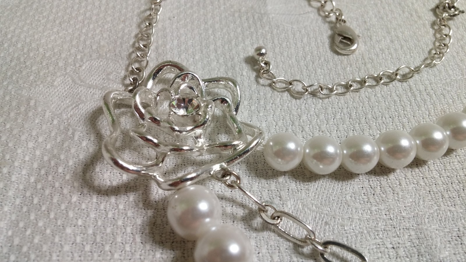 Vintage Silvertone Metal Faux Pearl 20″ Tiered Necklace & Wire Pierced Earrings