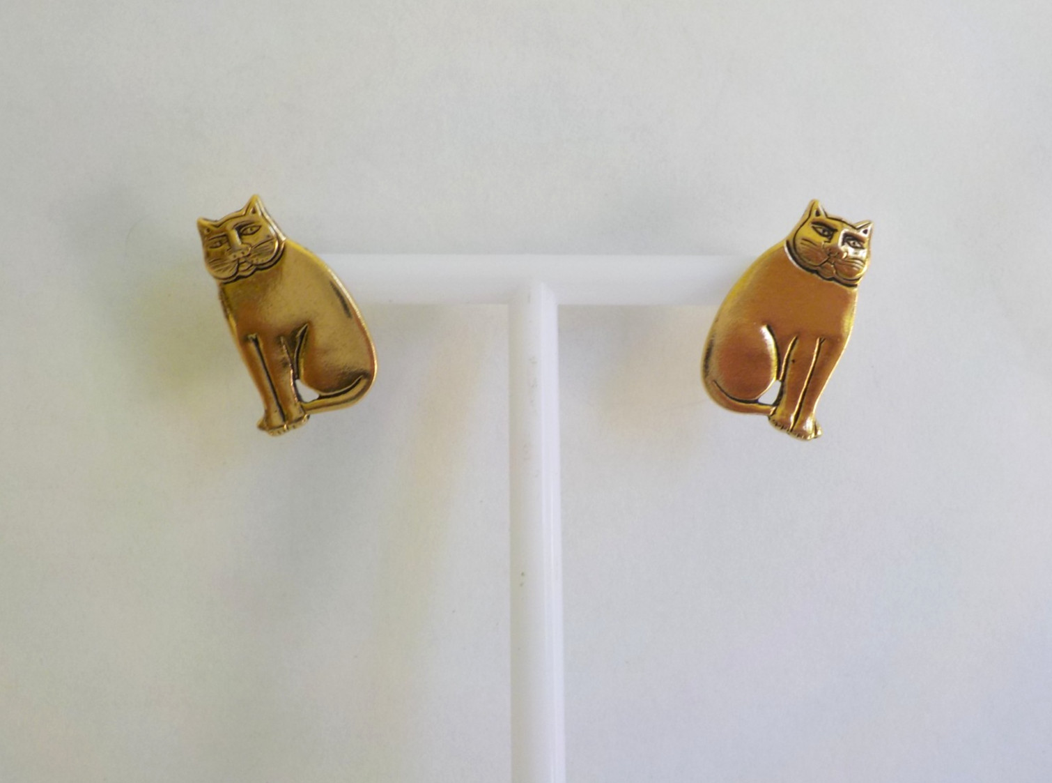 Laurel Burch Cat Earrings Pierced Gold Tone Metal (New Backs) Animal Marked