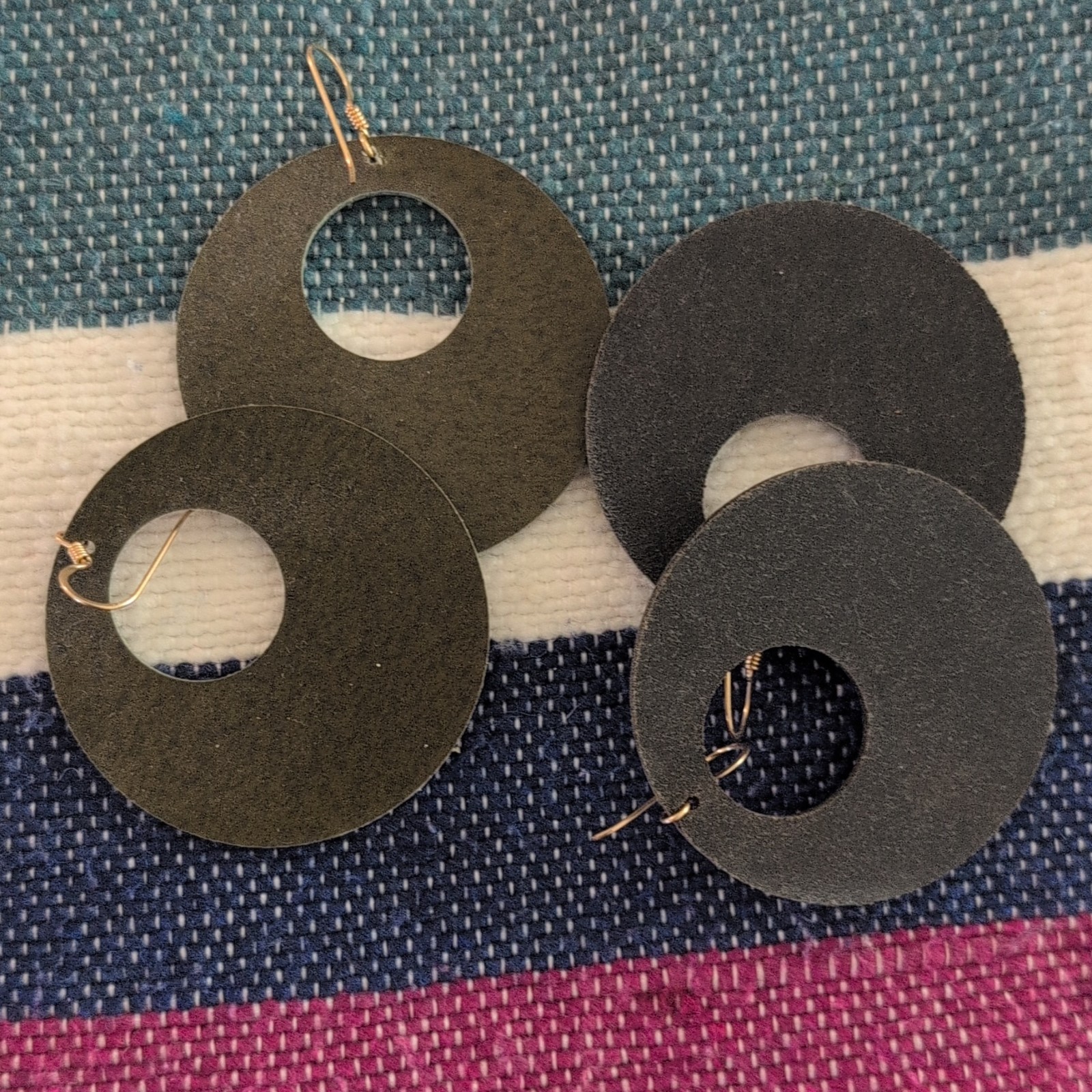 Nickel + Suede Gold Tone Black And Olive Sunburst, Medium