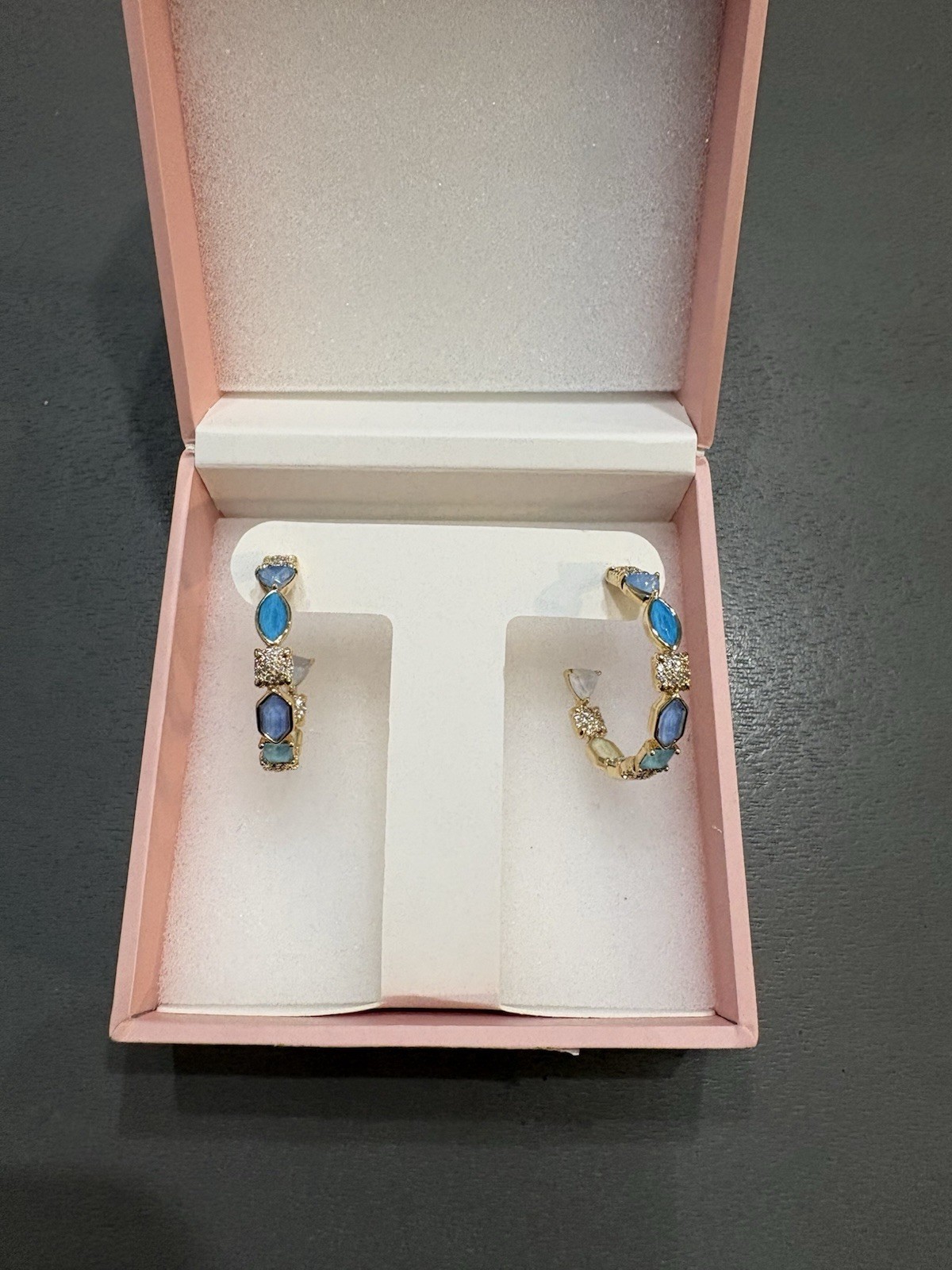 ER38632 Her World Tour Color: Capri Citrus Materials: Gold Plating