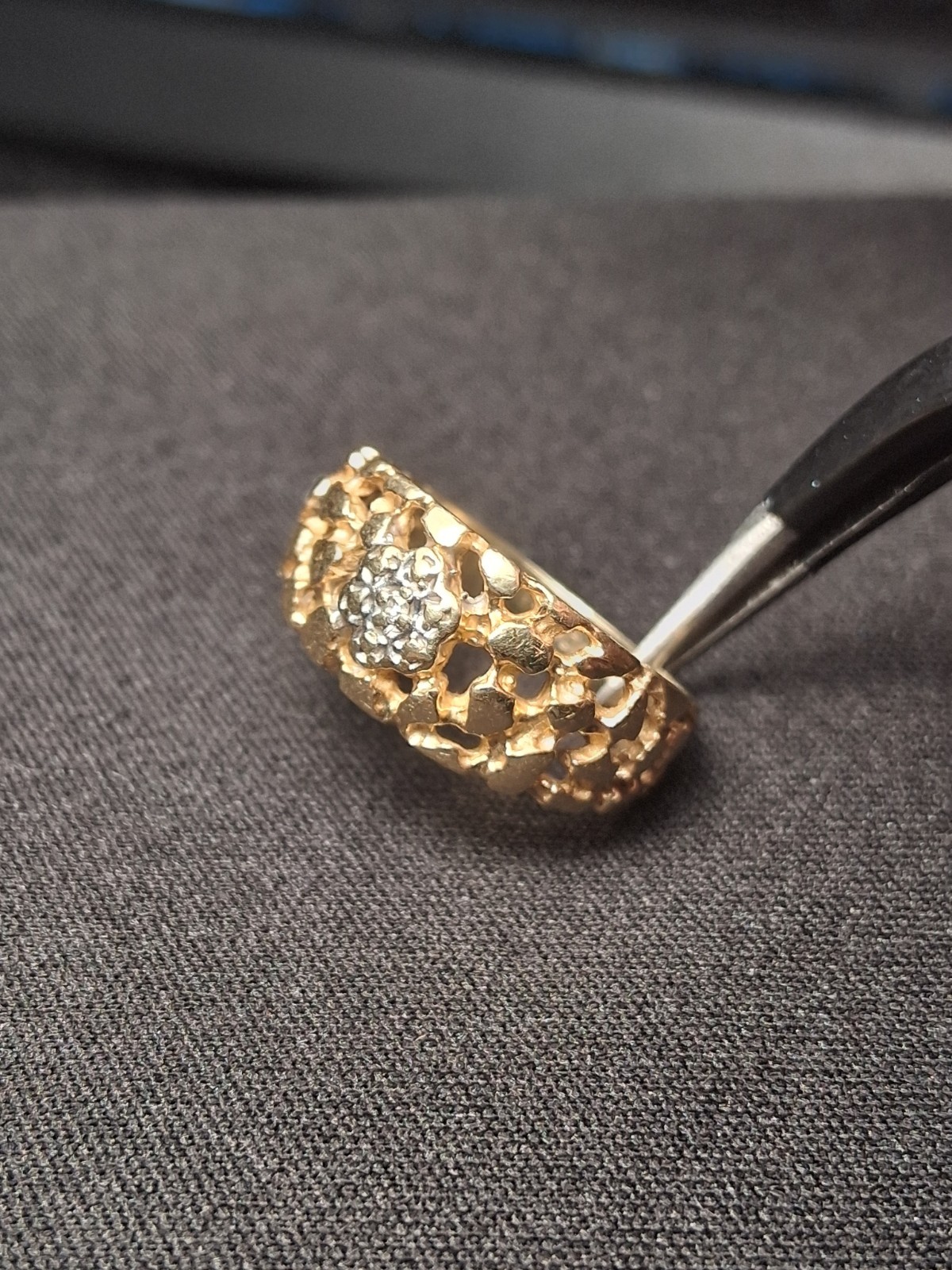 Vintage Solid 10kt Yellow Gold Nugget Style Ring