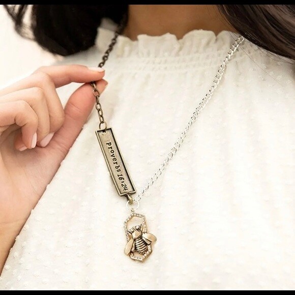 PLUNDER NECKLACE BEE SWEET LIKE HONEY NECKLACE