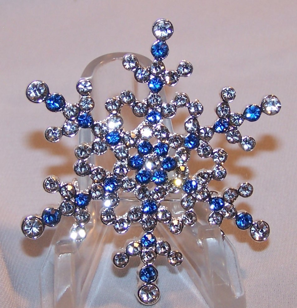 Signed Liz Claiborne Rhinestone SNOWFLAKE PIN BROOCH-Blue Clear Stones