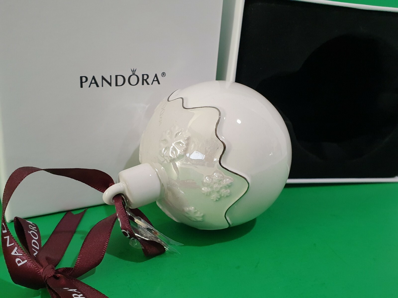 PANDORA Limited Edition 2018 Christmas Tree Porcelain Ornament