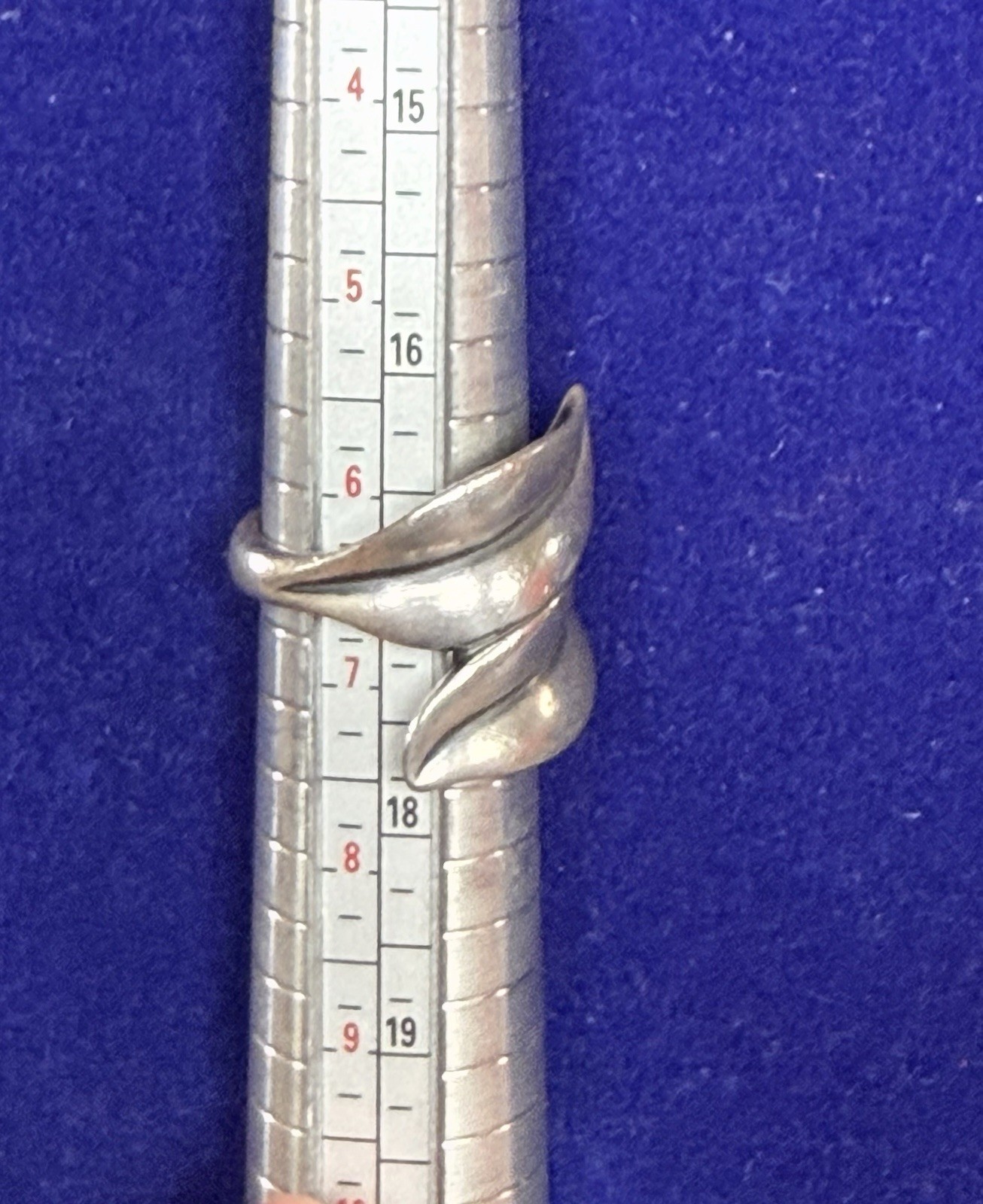 James Avery Sterling Bypass Swirl Band Ring Size see pic.No Stone