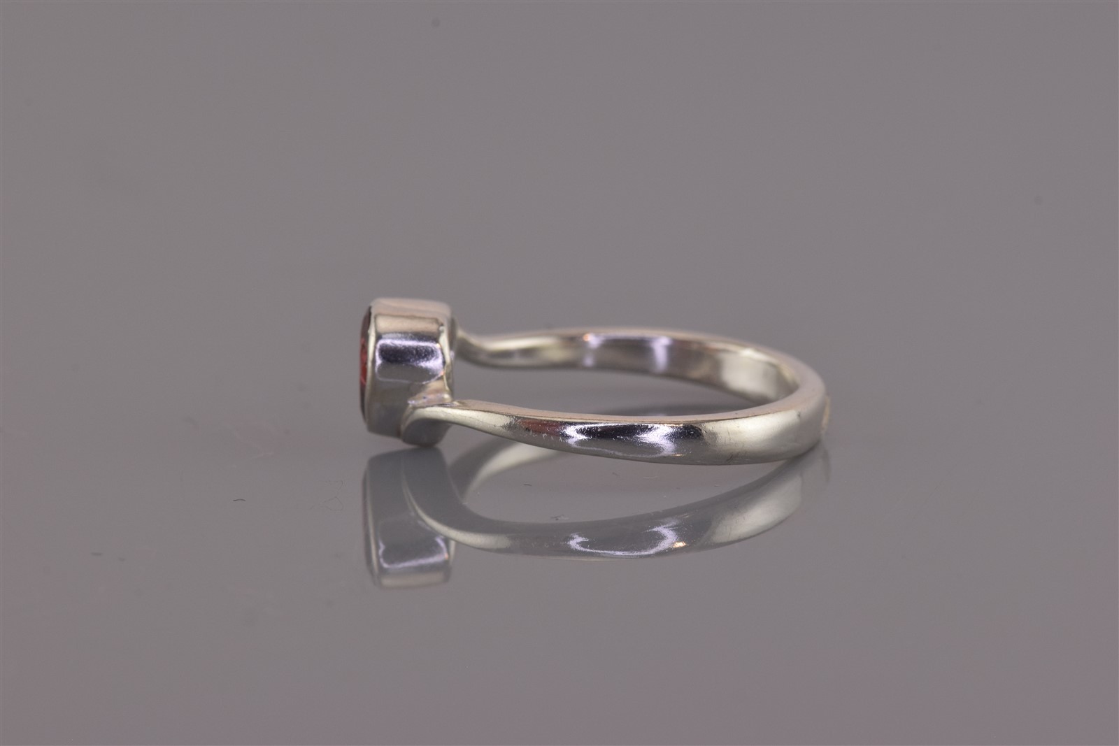 Sterling Silver Red Garnet Heart Swirled Bypass Band Ring 925 Sz: 8