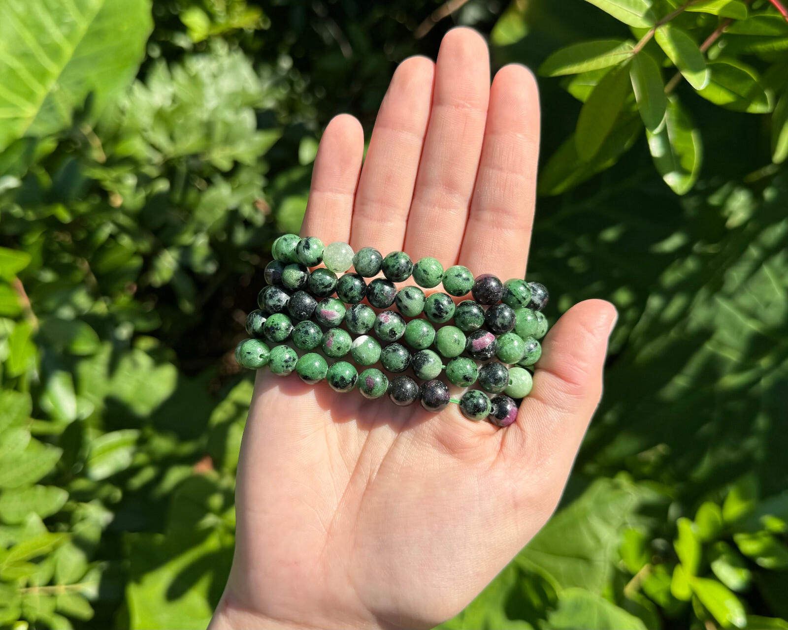 Ruby Zoisite Bead Bracelet: 8 mm Round Ruby Crystals (Ruby Zoisite Bracelet)