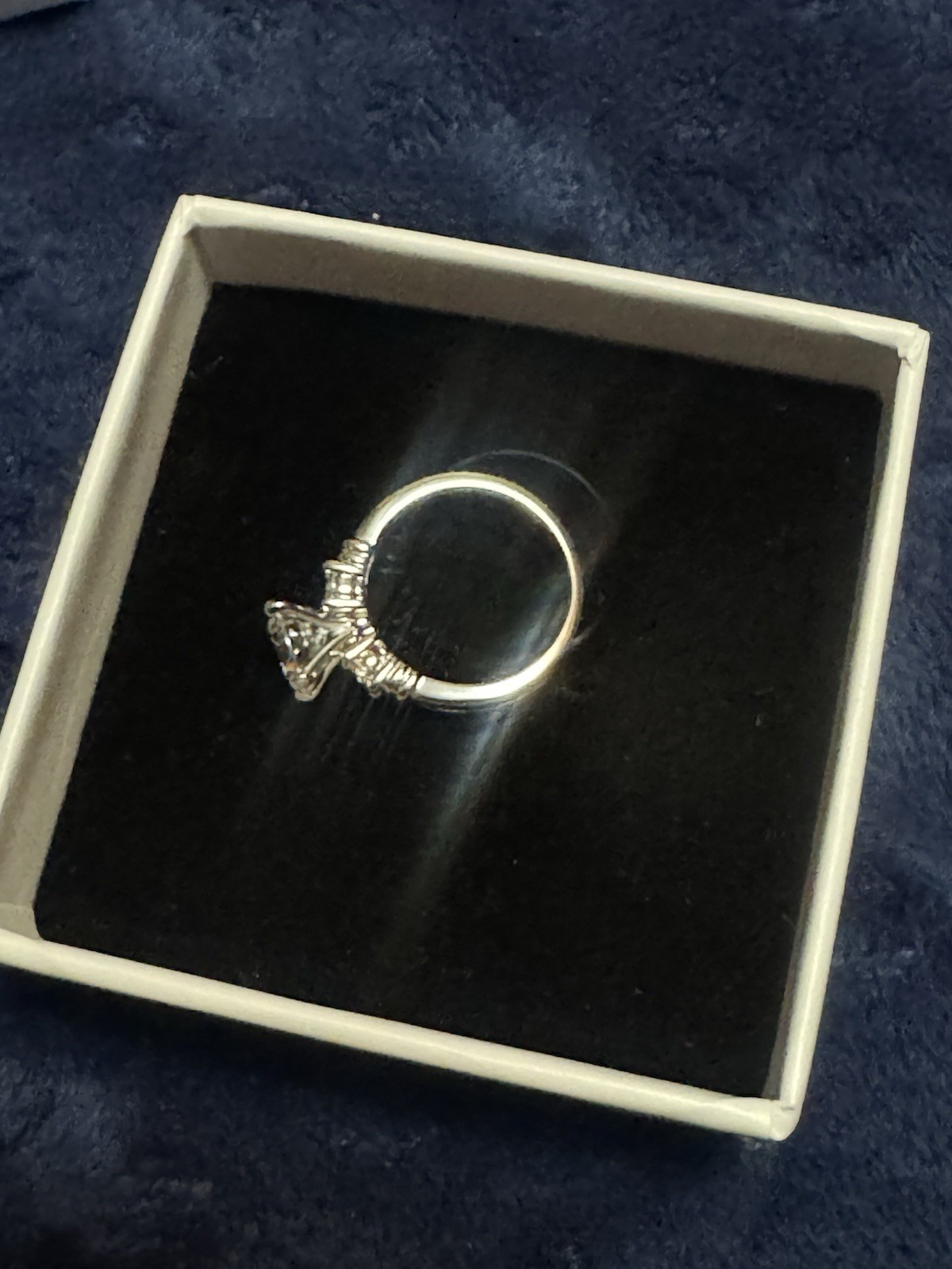 Cubic Zirconia Silver Tone Ring Size 6. Brand New Never Worn Great Condition