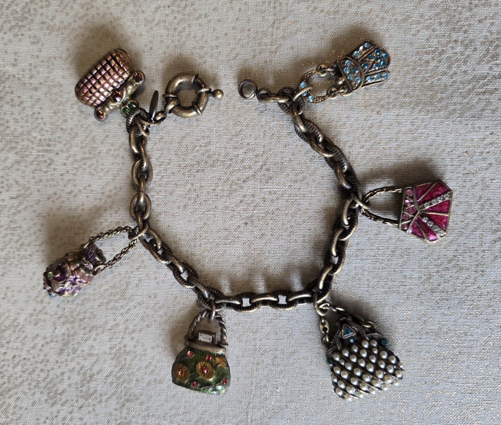 Sweet Romance USA Charm Bracelet Of Handbags & Purses Burnished Bronze 8″ Chain
