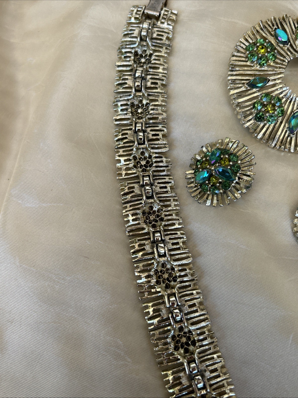 Vtg Signed LISNER Green Rhinestone Set Starburst Brooch Bracelet Earrings