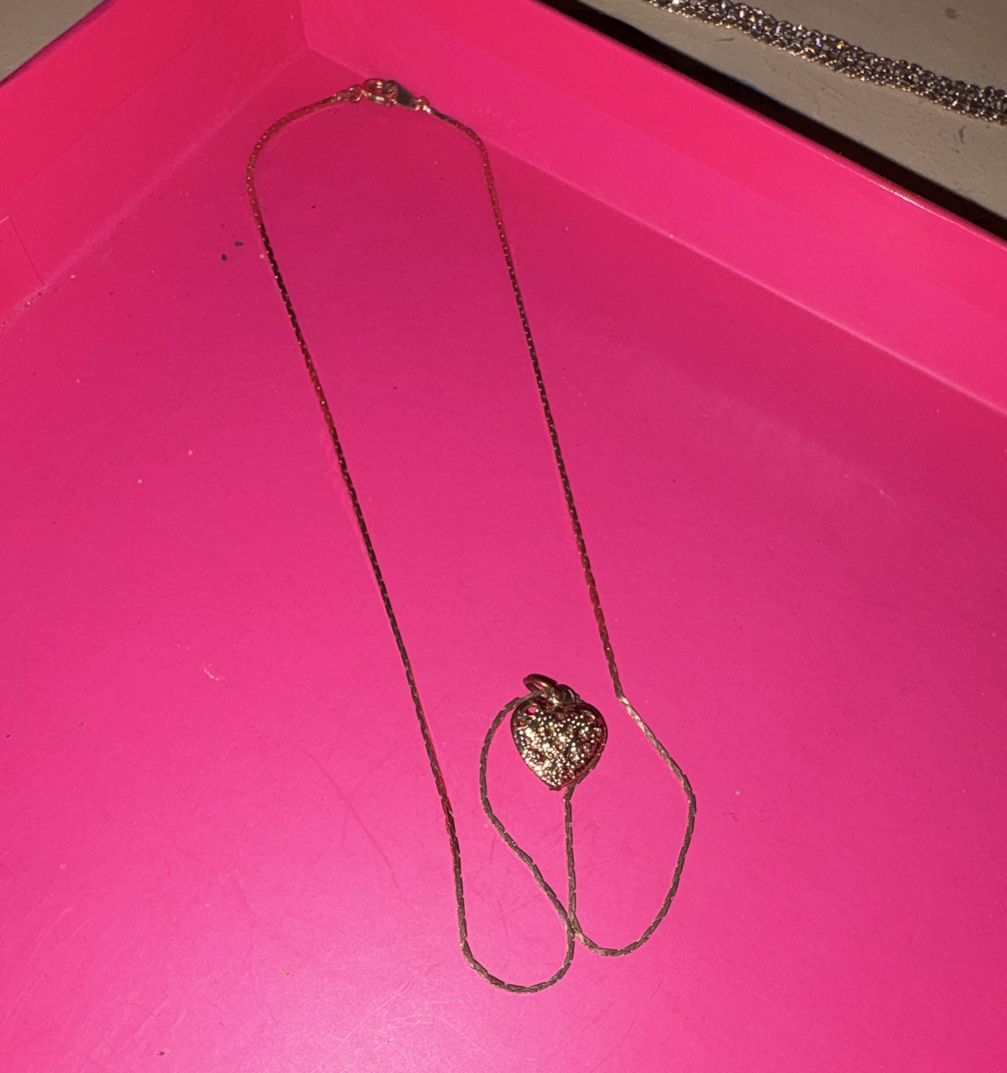 Gold Tone Heart Charm Pendant Chain Necklace Spring Ring Closure Love Theme