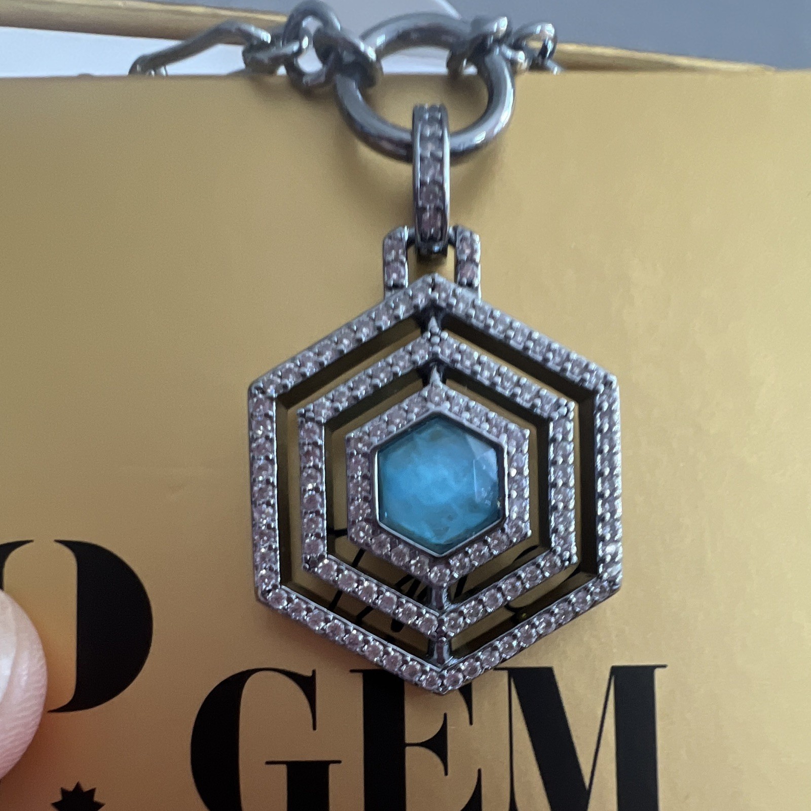 BOMB PARTY The Gem Society NK76106 Lab-Created Aqua Blue Quartz Medallion 18-30″