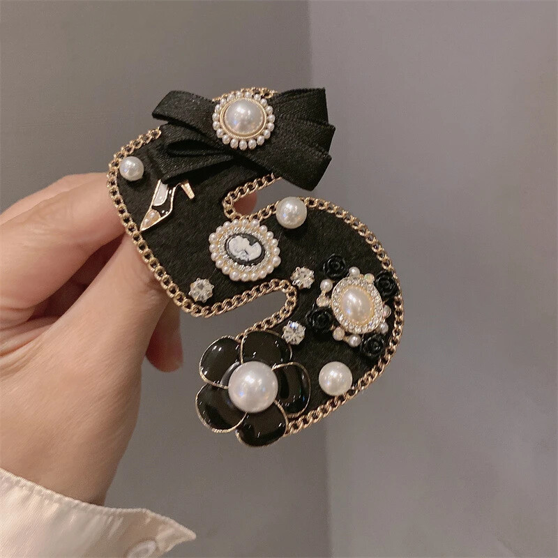 Women Girls Fashion Number 5 Pearl Brooches Fashion Lady Banquet Pins Jewelry