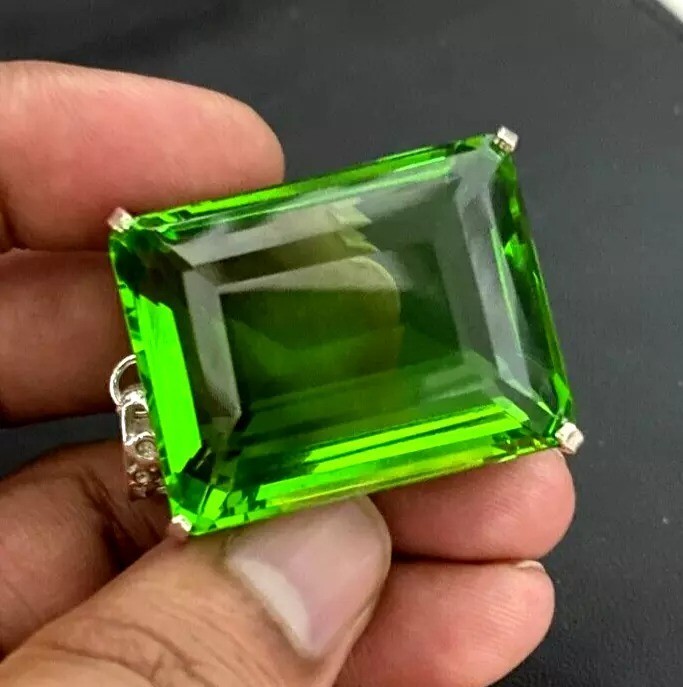 101 Ct+ Certified Natural Green Topaz 925 Solid Silver Pendant Loose Gemstone