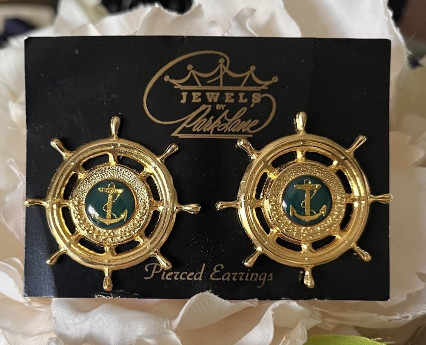 jewels by park lane Gold Tone Ship Wheel Anchor Teal Green Pierced Earrings NWT