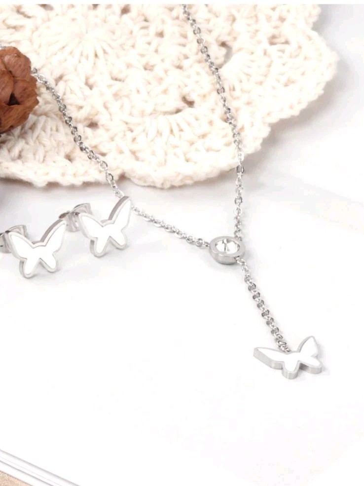 Butterfly Charm Pendant Necklace Silver Tone Clear Round CZ Bezel Cable Chain