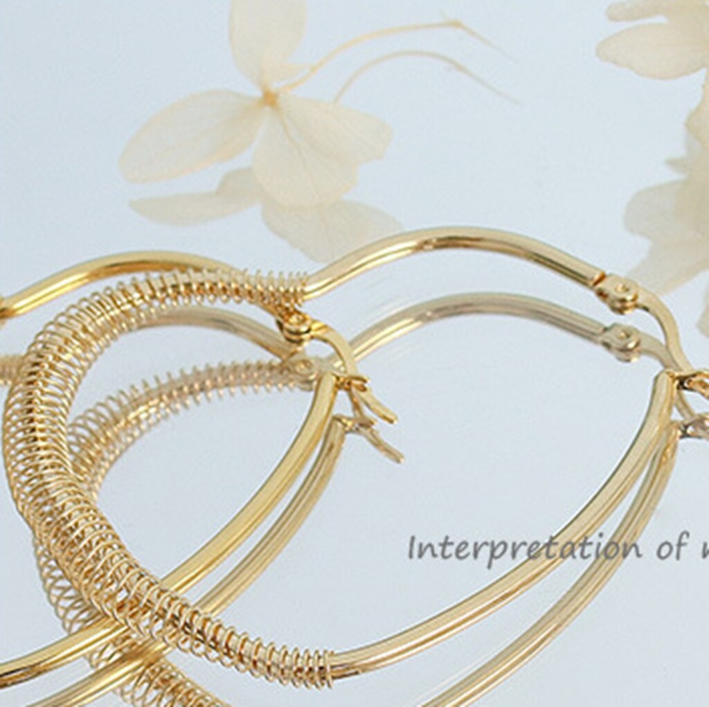 Women Girl Titanium Stainless Steel Gold and Silver Love Wire Heart Hoop Earring