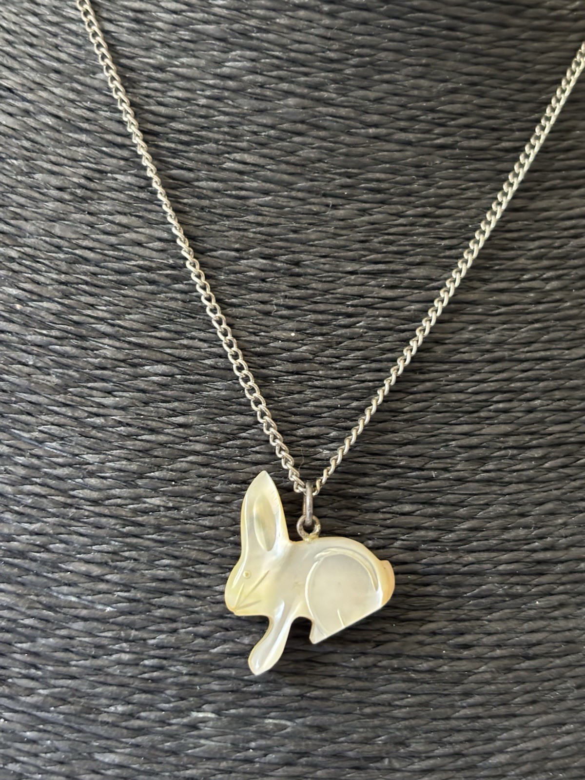 Mother of Pearl Bunny Rabbit Pendant Chain Necklace MOP Silver Tone Vtg Hare