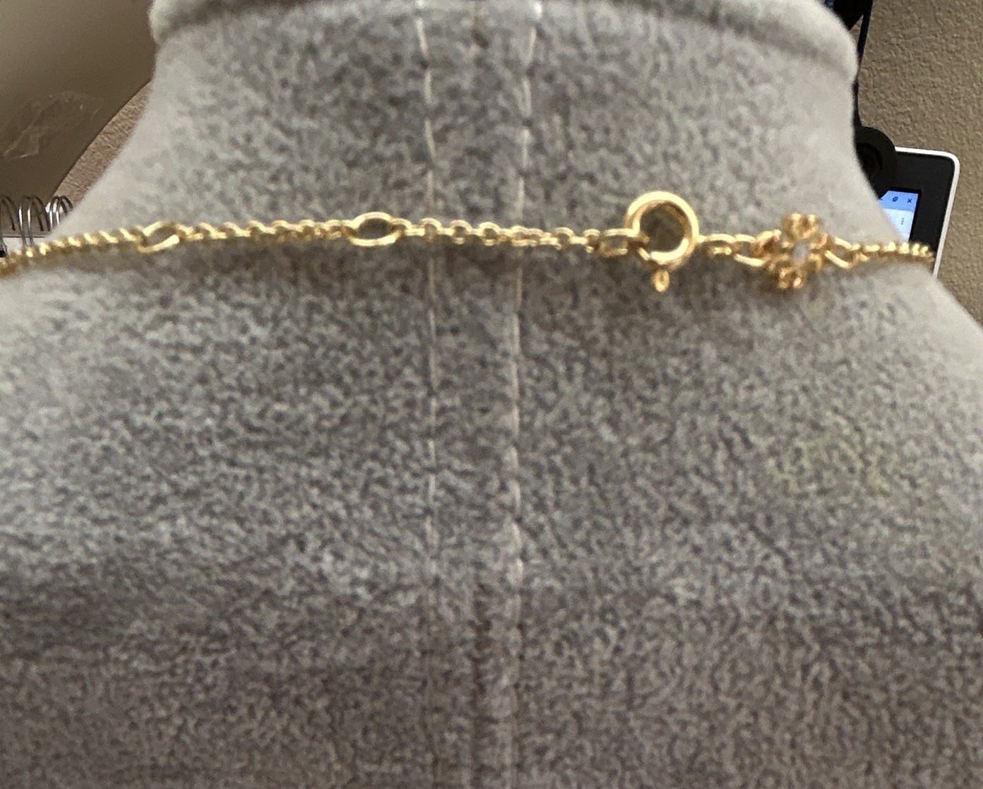 Tory Burch Gold Tone Cable Chain Necklace Heart Charm Pendant Lobster Closure