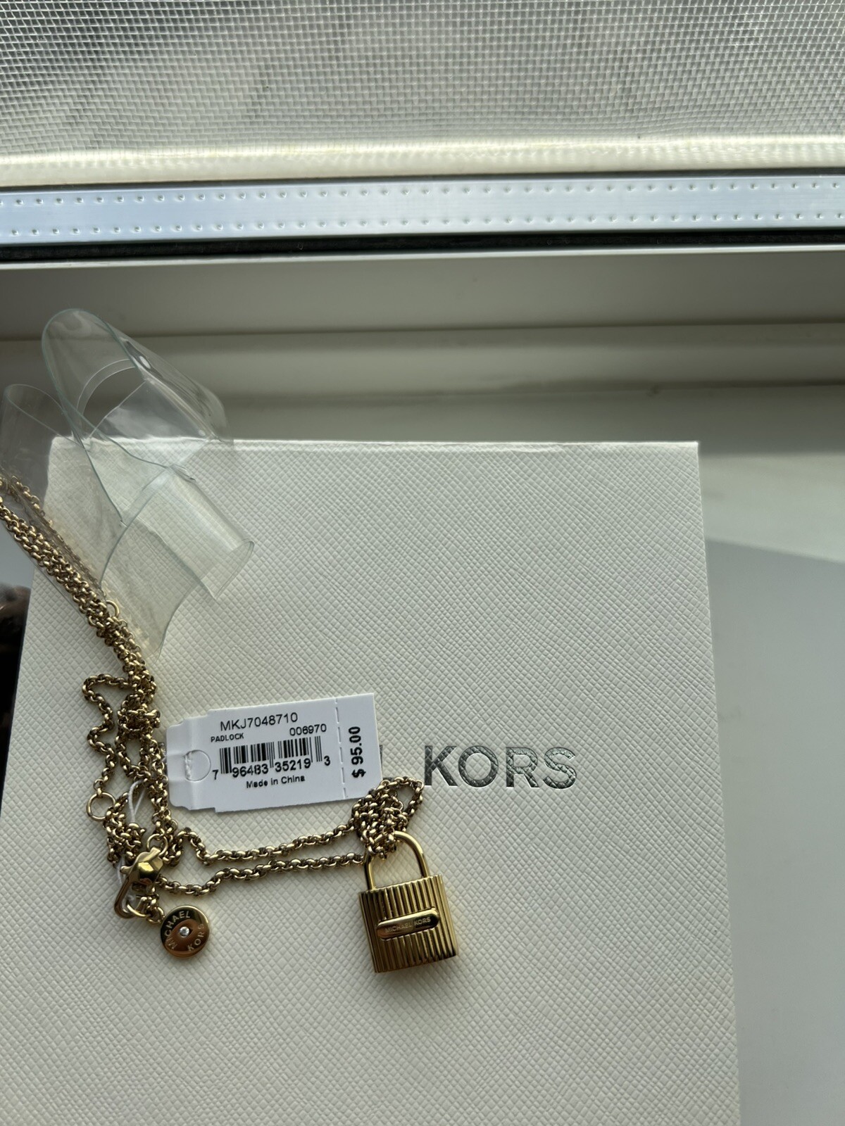 New MICHAEL KORS GOLD-TONE PADLOCK PENDANT NECKLACE With Box Bag