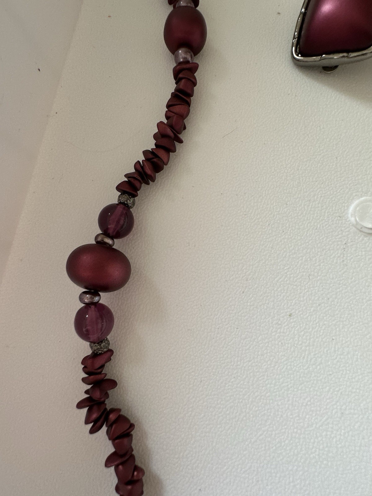 New Without Tags Cranberry Acrylic Beaded Necklace & Clip-On Earrings 28”
