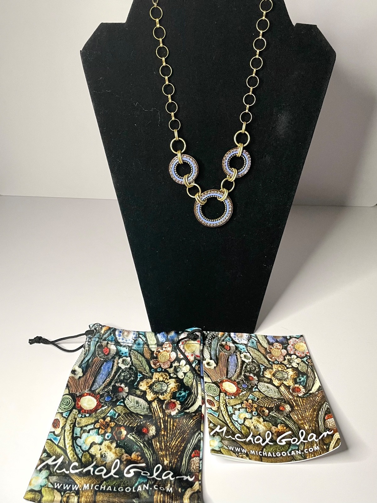 Signed Michal Golan Gold Tone Three Interlocked Ring Statement Necklace 18”
