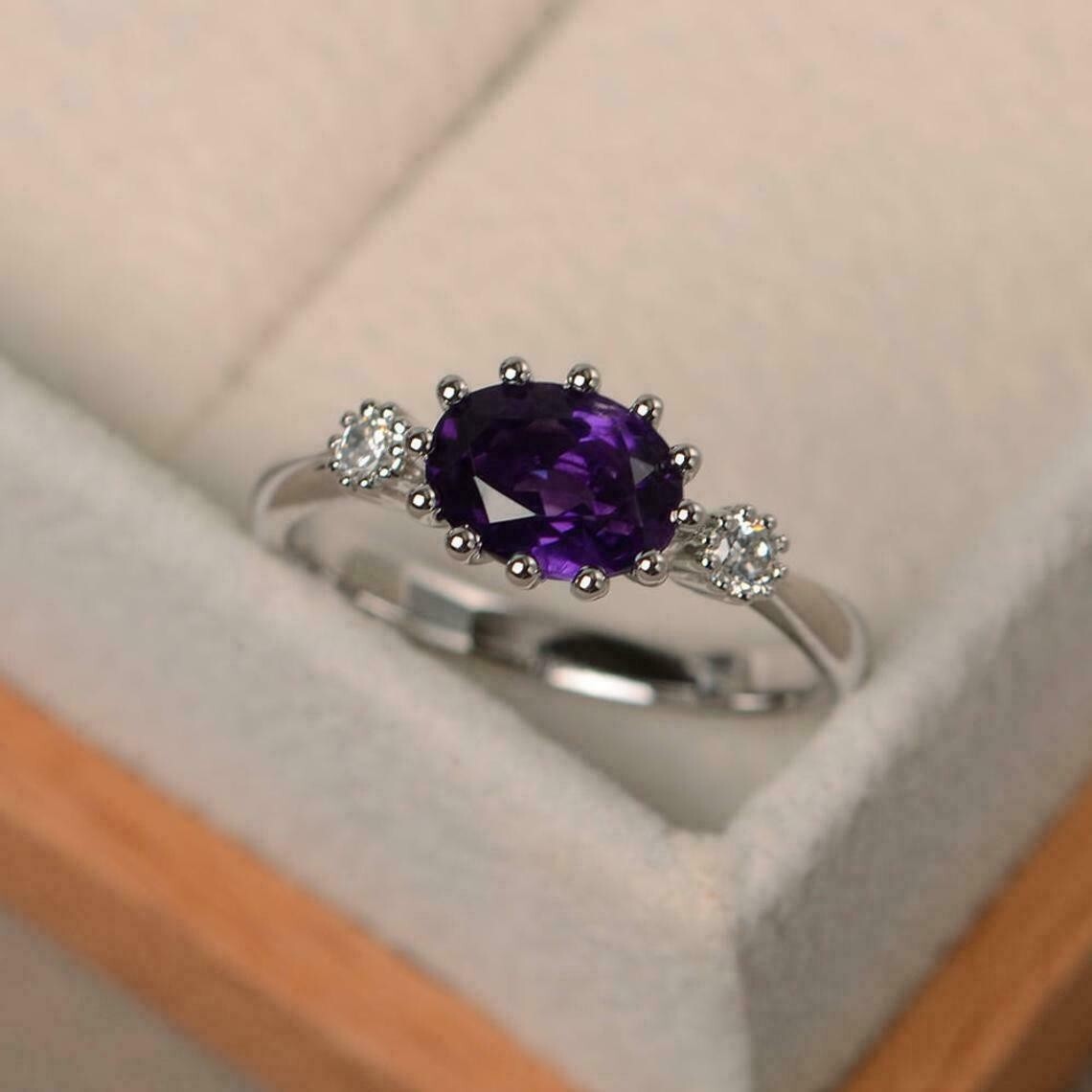 2Ct Oval Cut Simulated Purple Amethyst Women’s Ring 14k White Gold Plated Silver