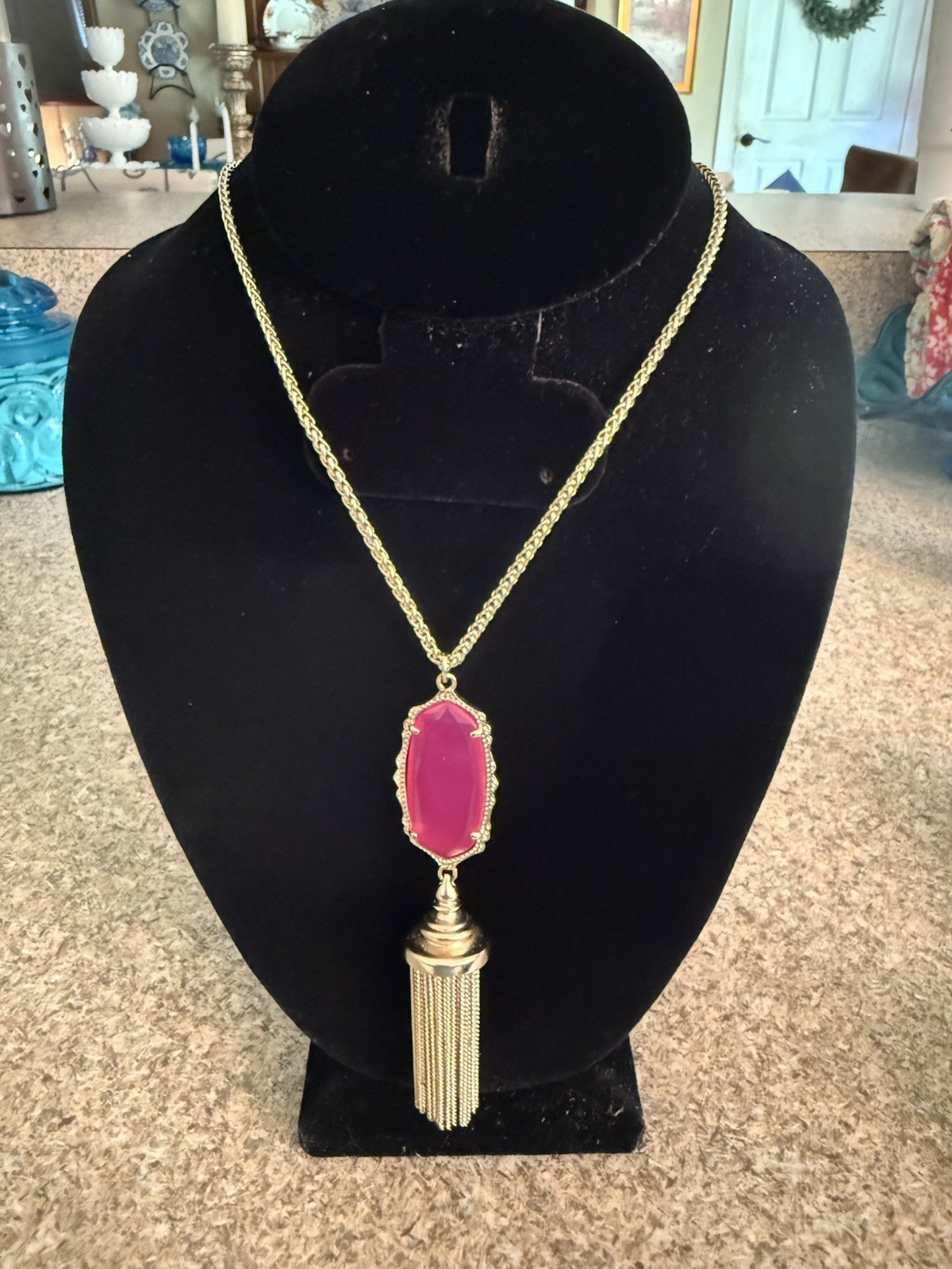 Kendra Scott Everly Necklace Pink Agate Tassel. Beautiful necklace. See pics.