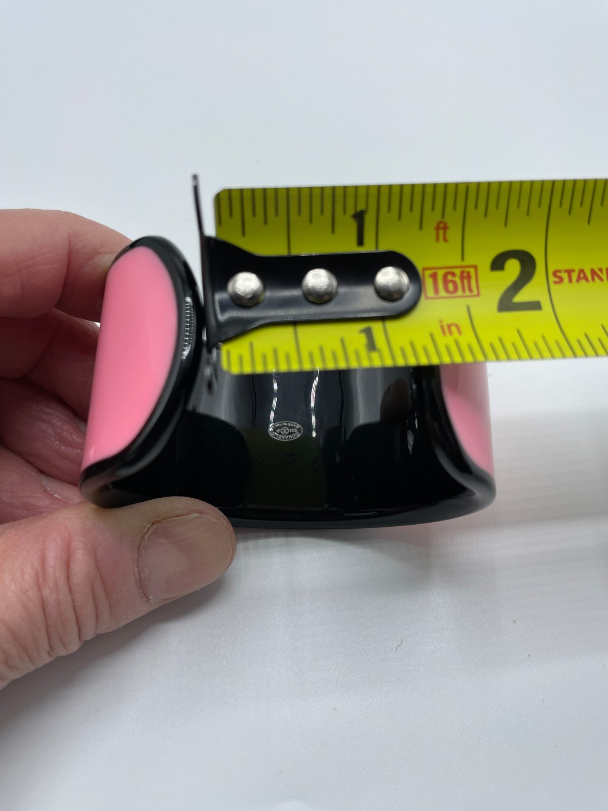 PINK (CC) OUTSIDE BLACK INSIDE LUCITE SPORTY CUFF BRACELET