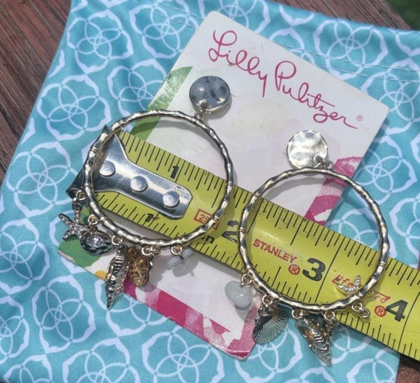 NWT Lilly Pulitzer Gold Metallic Circle Sea Shell Starfish Charm Hoop Earrings