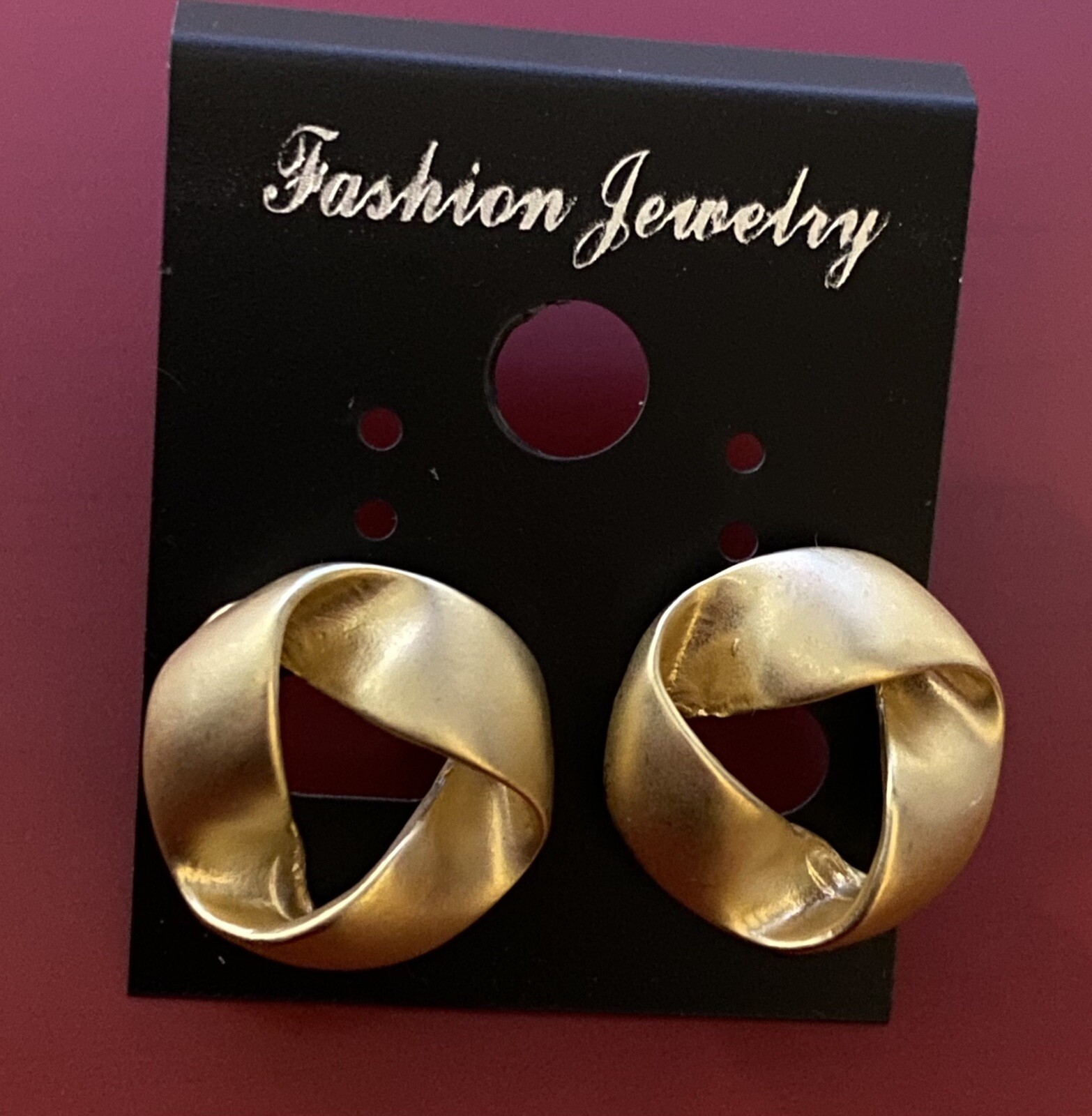 Latest Design Fashion Earrings for women and girls, perfectgift