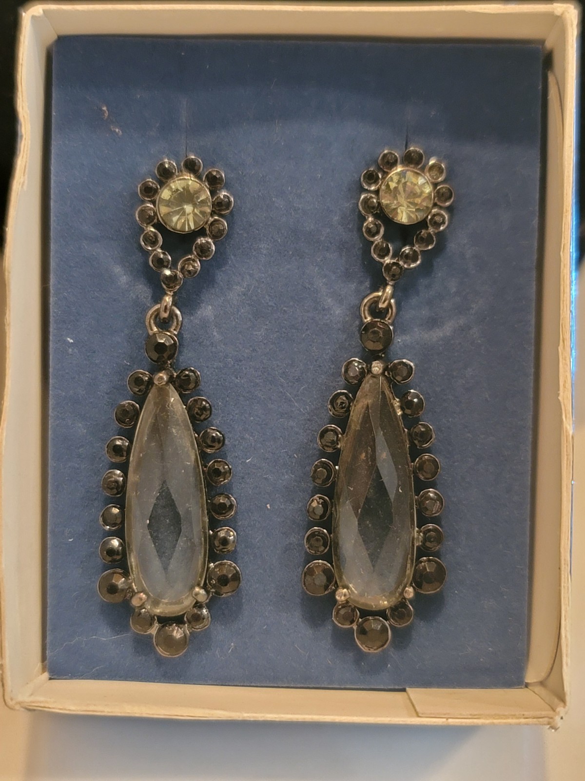Avon Black Diamond Color Drop Earrings Gunmetal Gray Crystal Dangle 2007
