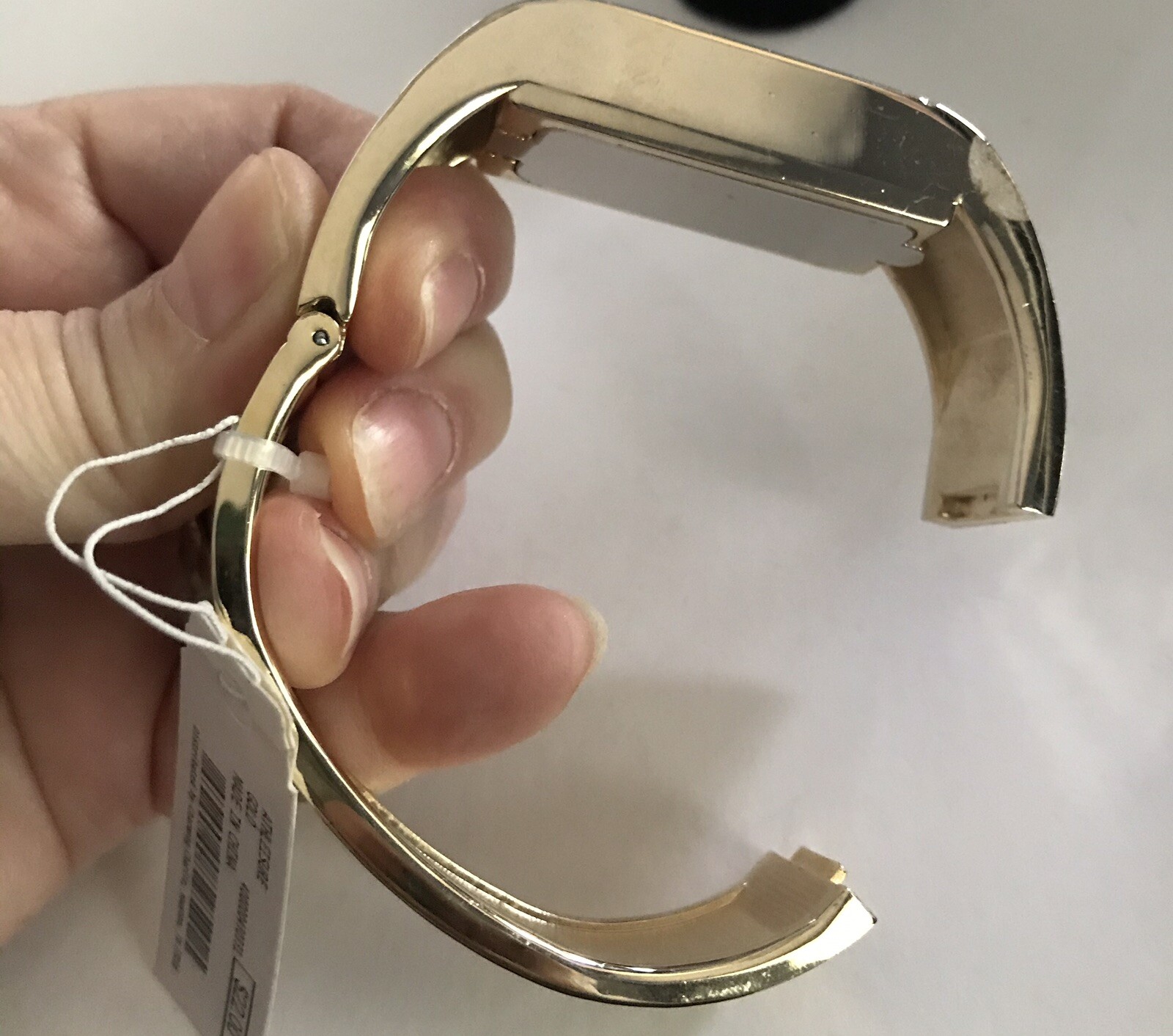 Charming Charlies fitness tracker holder Clamper bracelet GOLDTONE J619