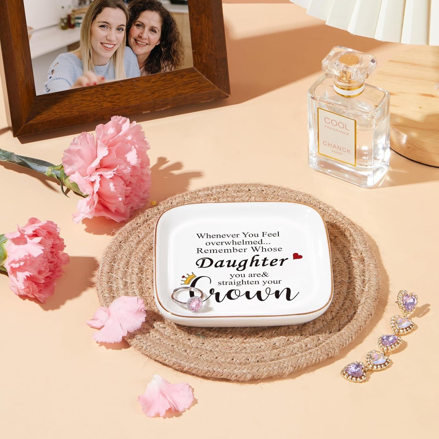 Birthday and Graduation Jewelry Holder – Embrace Your Daughter’s Elegance