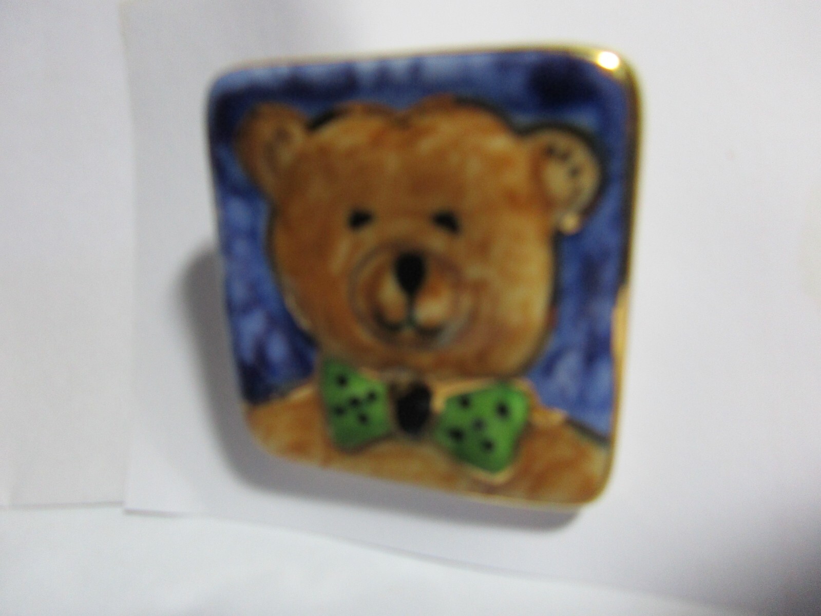 Brooch – Handsome Bear with Necktie Ceramic & Enamel Multi-Color 1.5″ X 1.5″