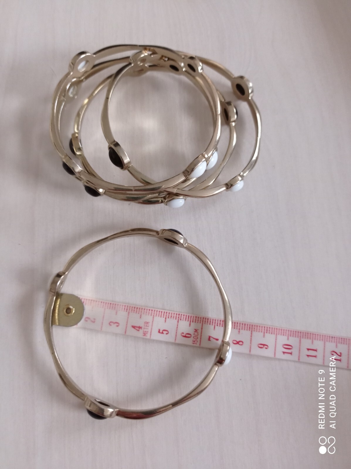 Retro Bohemian Set Of 5 Silver Tone With White & Black Acrylic Beaded Bangles