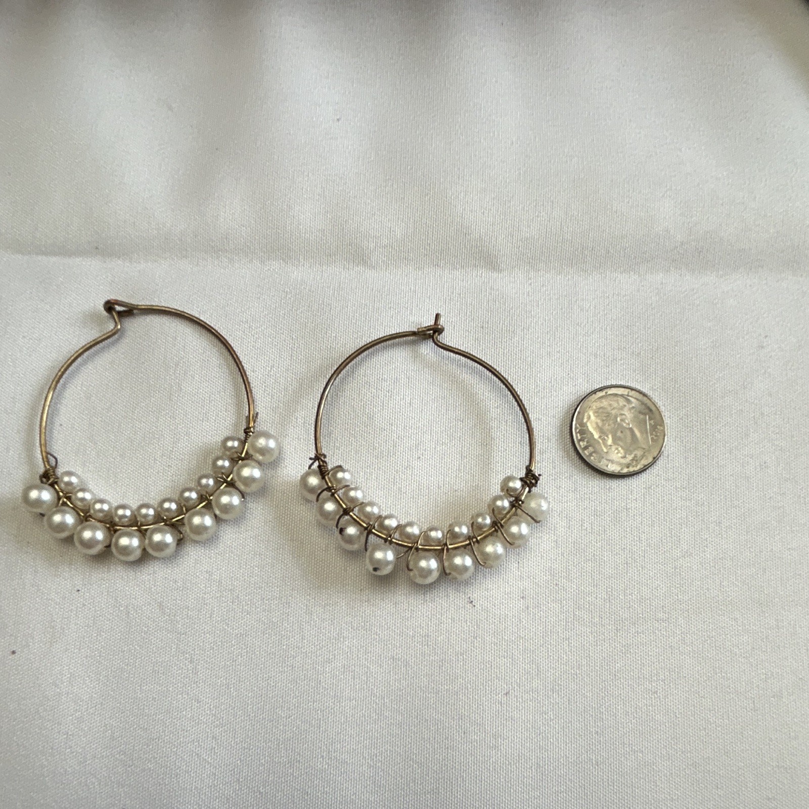 Gold Tone Metal Hoop Earrings White Simulated Pearl Beads, Latch Back