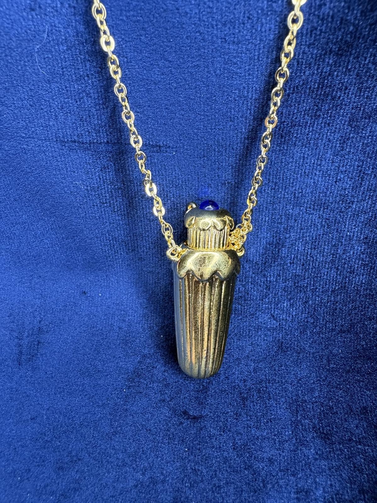 Vintage Avon 1990 Falcon Ever After Empty Perfume Bottle Pendant Necklace