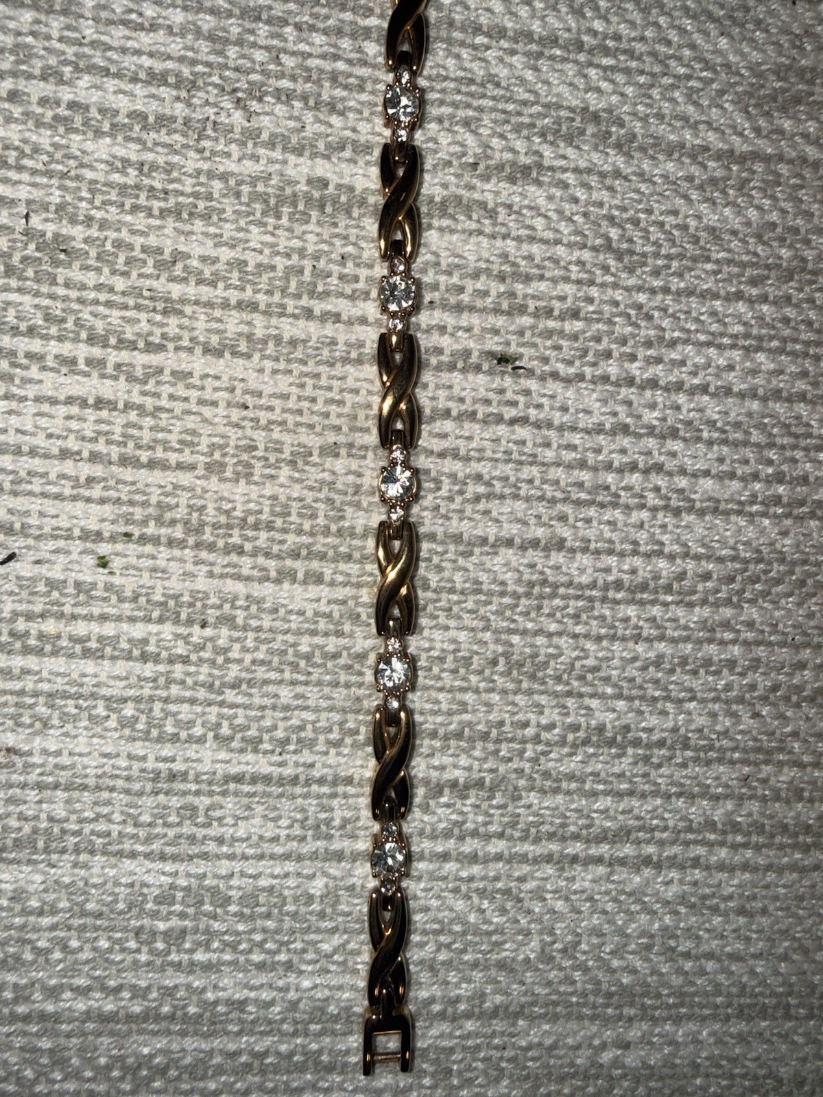 Gold Tone Bar Link Chain Bracelet Clear Round Crystal Accents Push Lock 7.1-7.5″