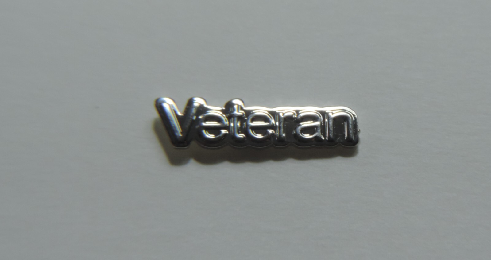 VETERAN SILVER LAPEL PIN