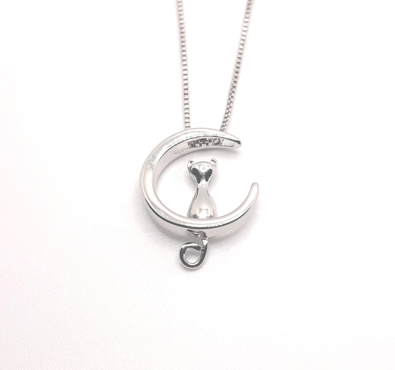 TINY CAT ON MOON NECKLACE STERLING SILVER 15 1/2 in