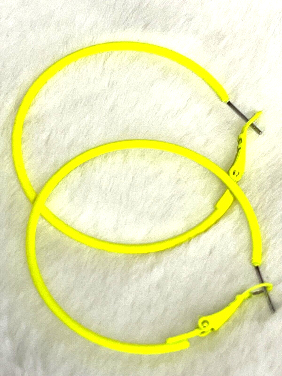 FUN NEW PAIR WOMEN’S HOOP EARRINGS 45MM BRIGHT YELLOW