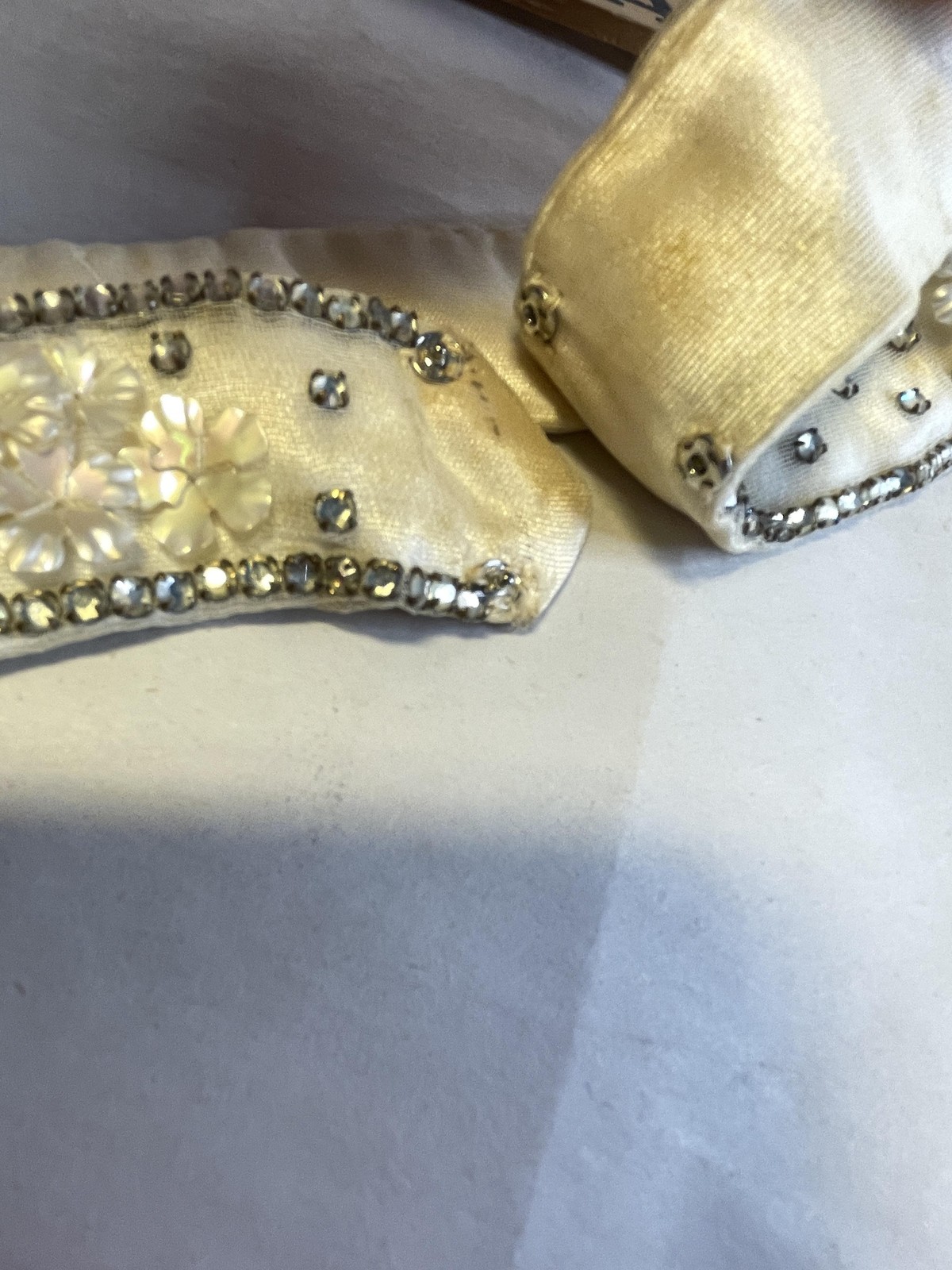 Ivory Satin Beaded Rhinestone Floral Belt Womens Snap Closure Formal Dress Sash