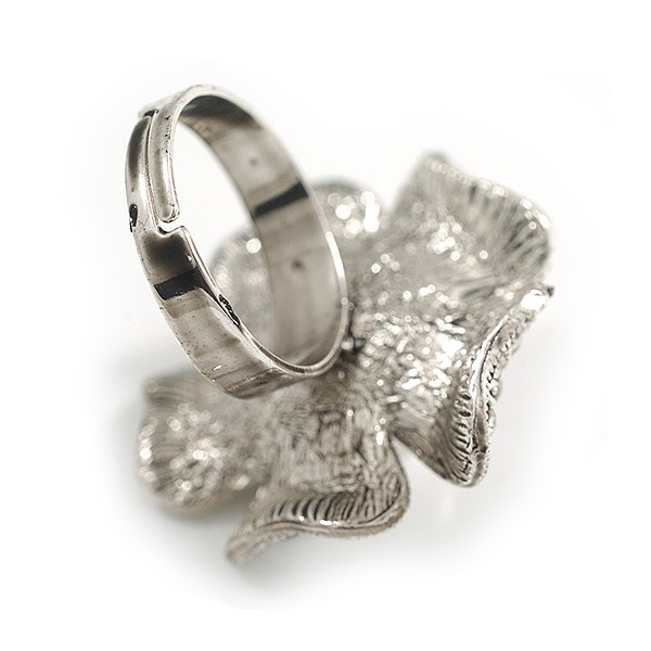 30mm Diameter Crystal Pearl Flower Ring in Aged Silver Tone – Size 7/8