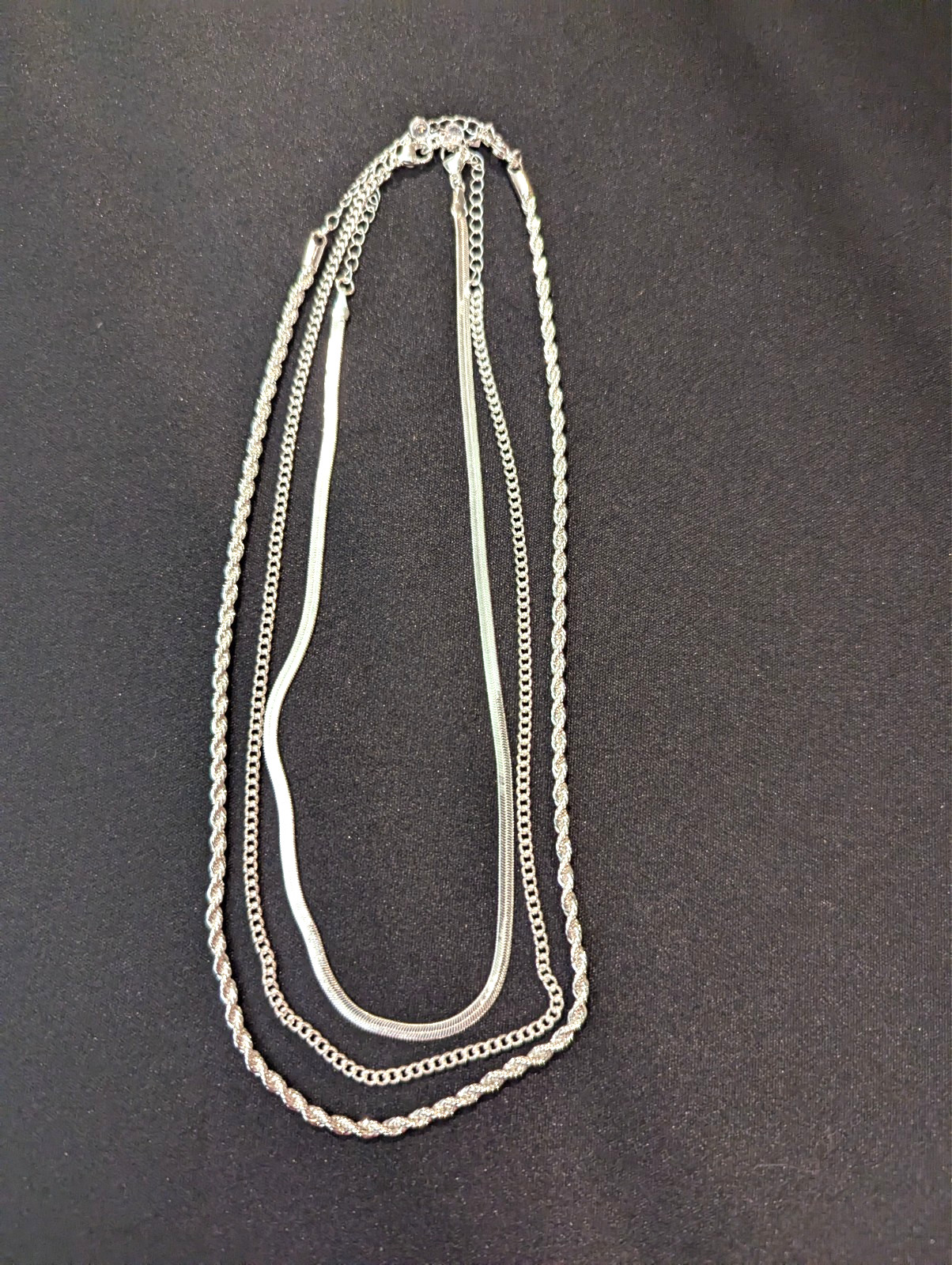 Freekiss Women’s Jewelry 3 Piece Layered 16″ Necklace Set Silver
